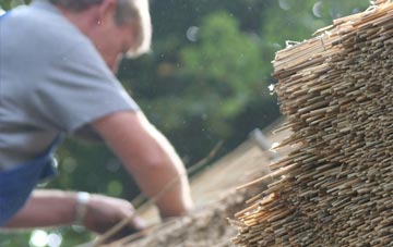 professional Walwyns Castle thatchers